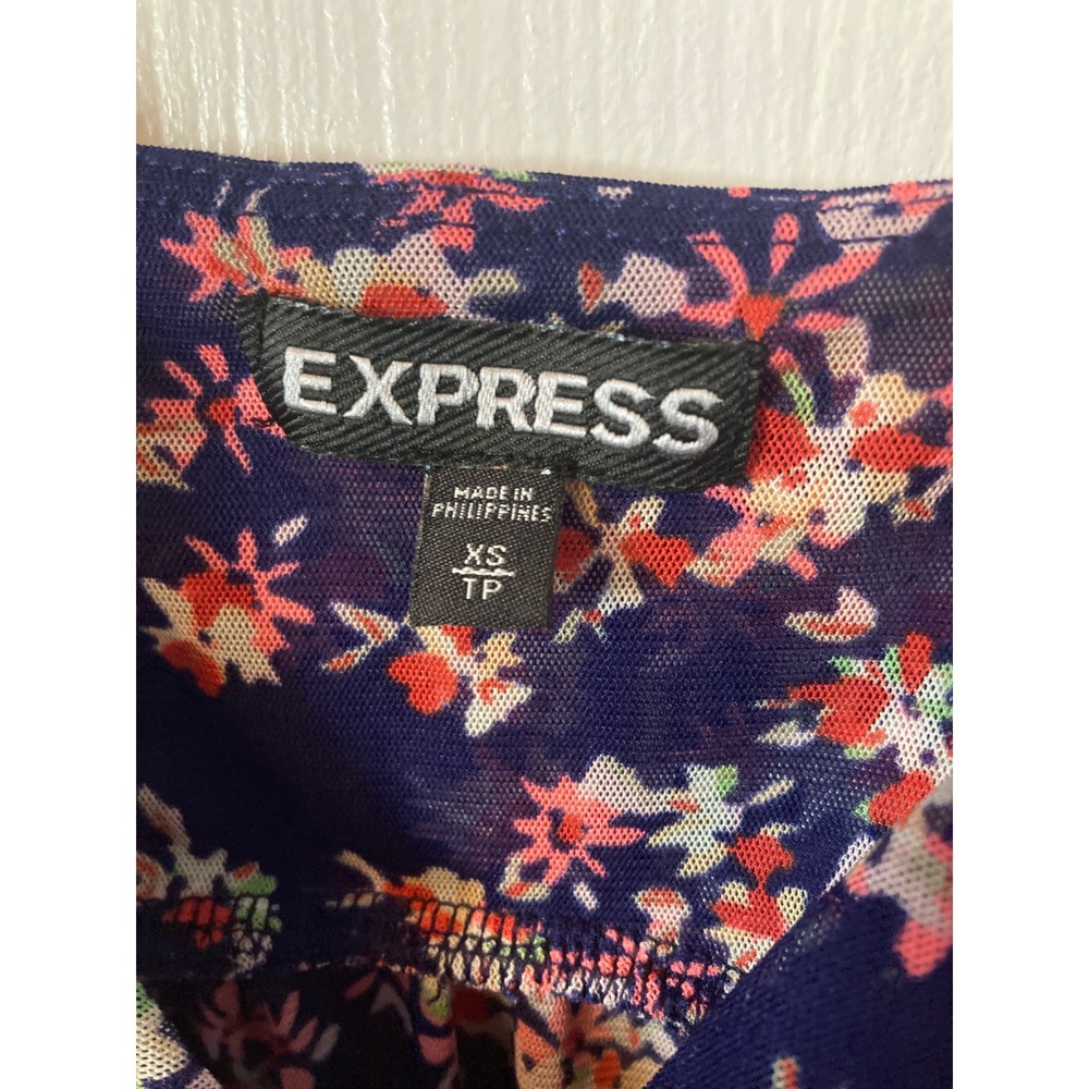 Express Navy Floral Ruffle Tank Top - Picture 3 of 3